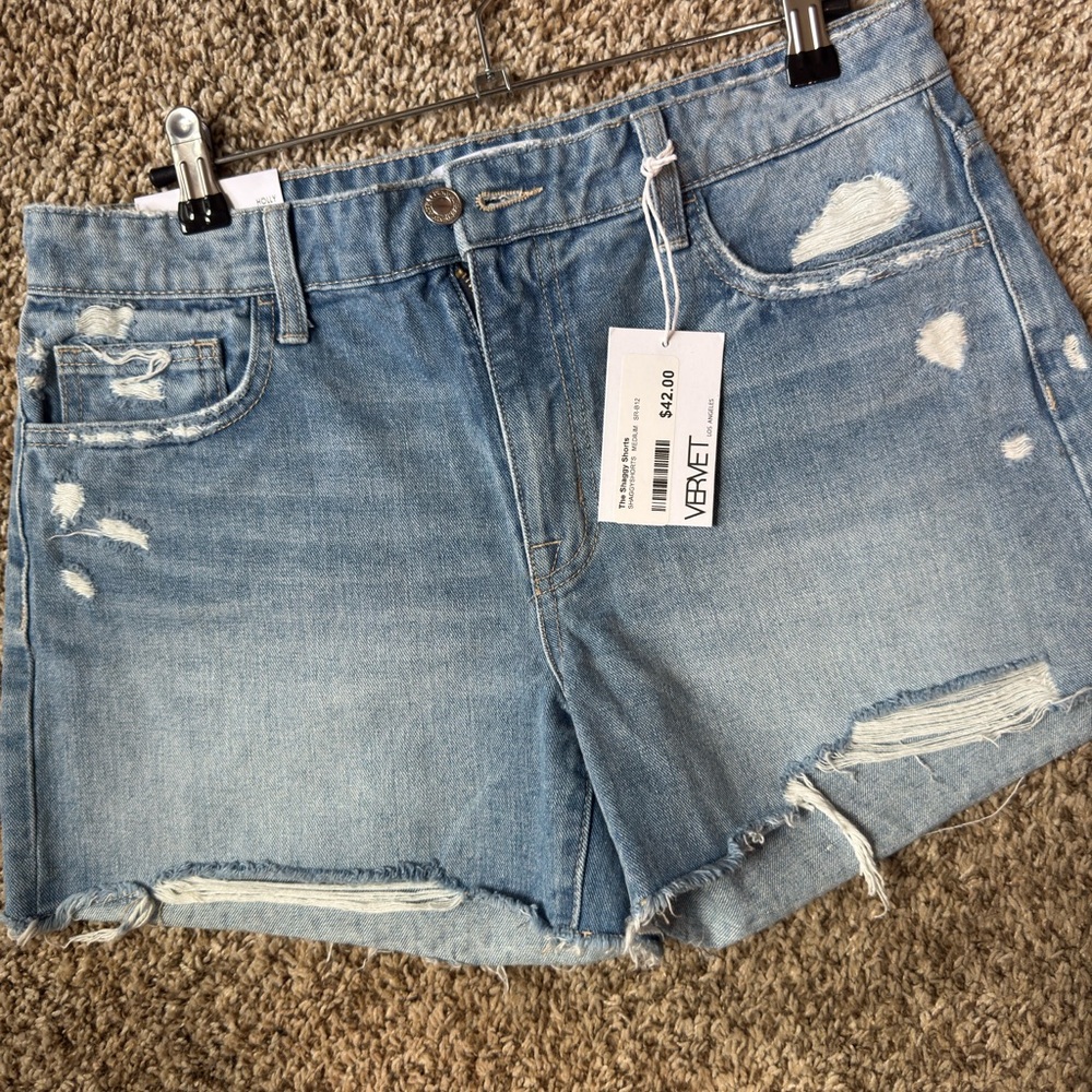Vervet Jean shorts- size medium NWT